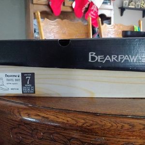 Bearpaw Travel Boot